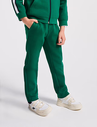 Jogginghose Junge