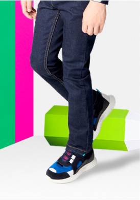 Dreifarbige Sneakers