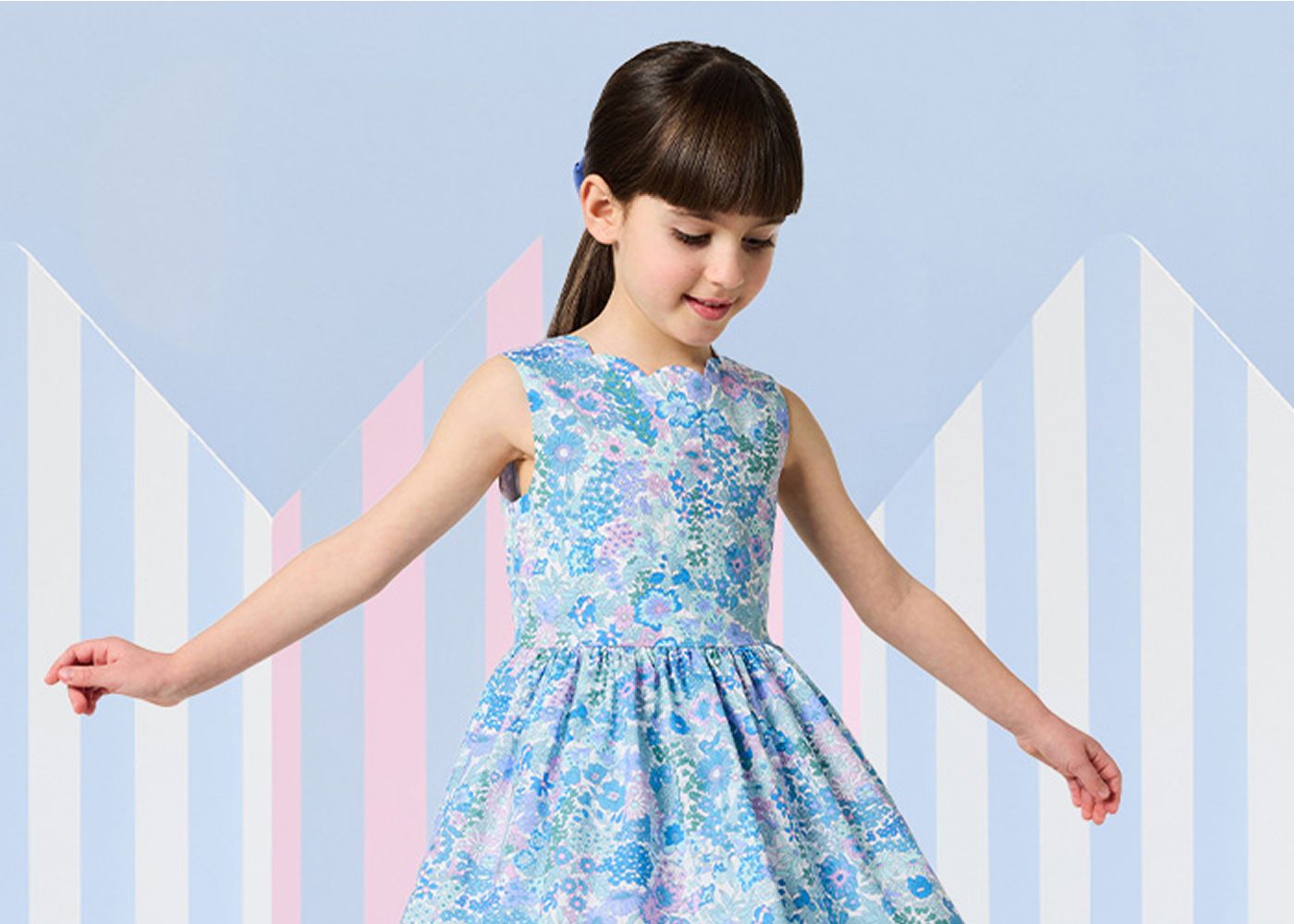 Die gesamte Kollektion an Kleidung und Accessoires aus Stoffen von Liberty Fabrics